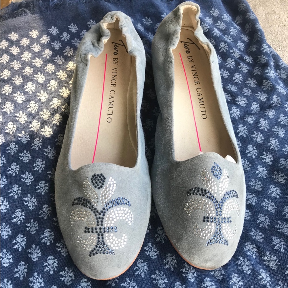 Light blue suede Vince Camuto flats. 8 1/2